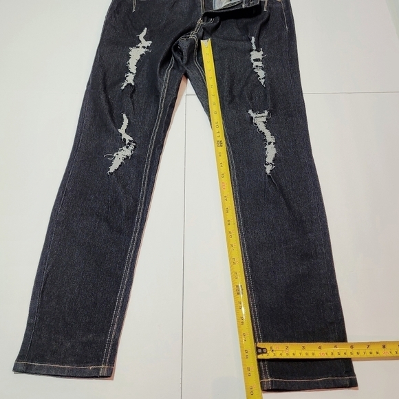 Masoi USA Distressed Black Stretch Skinny Jeans (15) - Picture 9 of 10